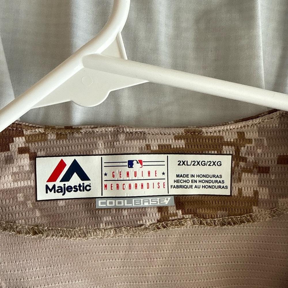 Men’s Majestic James Shields #33 SD Padres Digital Camo MLB Jersey Sz 2XL - RARE - Picture 4 of 5